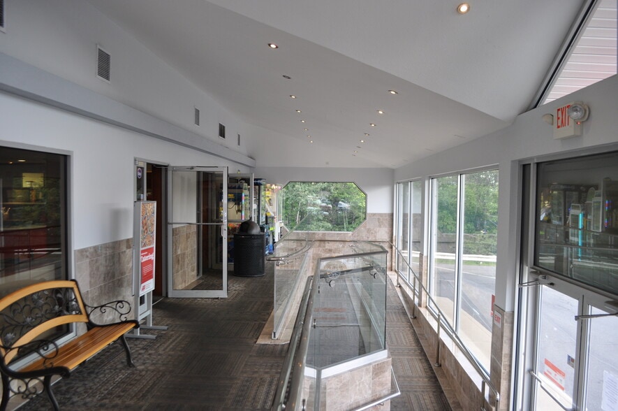 More Photos Of 7340 Fairlane Village Mall, Pottsville Freestanding For Sale