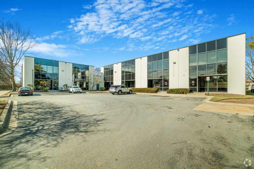 More Photos Of 350-364 Christopher Ave, Gaithersburg Medical For Lease