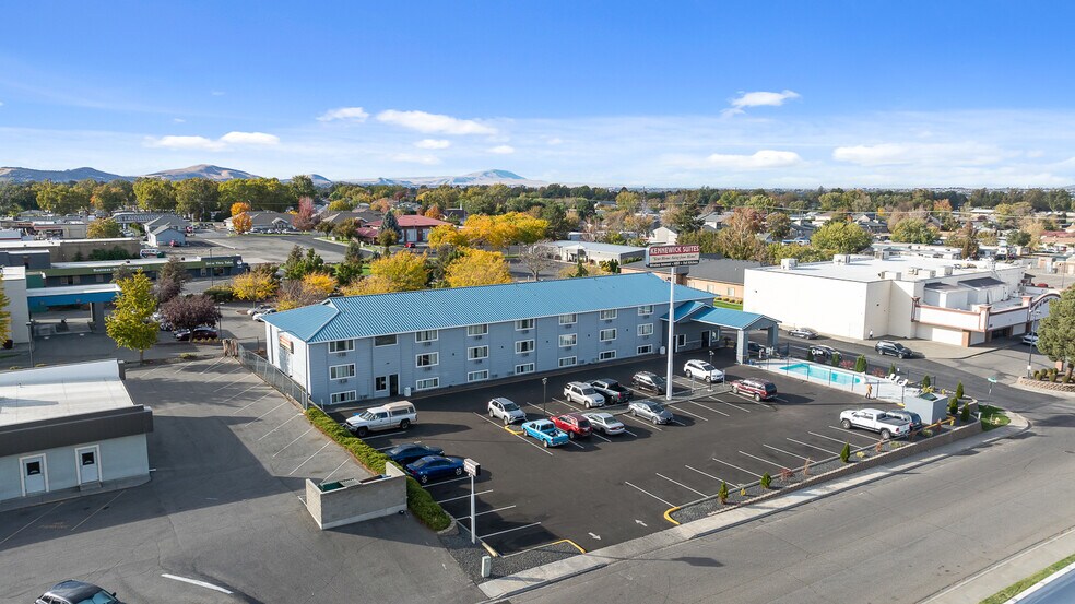 Primary Photo Of 321 N Johnson St, Kennewick Hotel For Sale
