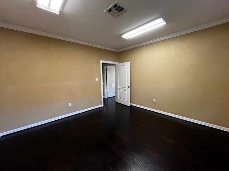 More Photos Of 4502 Riverstone Blvd, Missouri City Medical For Lease