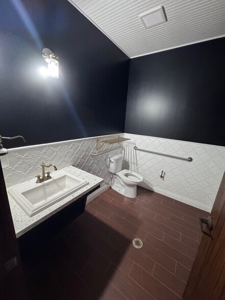 More Photos Of 907 Houston St, Fort Worth Loft Creative Space For Lease