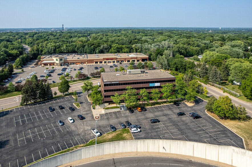 More Photos Of 13100 Wayzata Blvd, Minnetonka Office For Lease