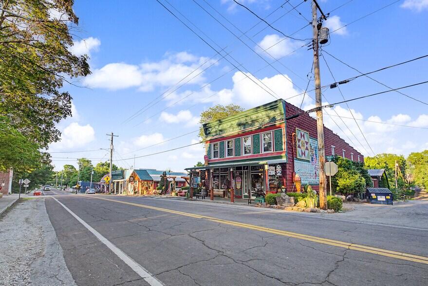 More Photos Of 219 MO-21, Caledonia Storefront Retail Residential For Sale