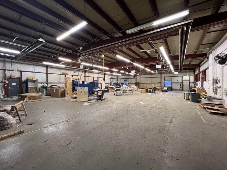 More Photos Of 4265 Main st, Hemlock Manufacturing For Sale