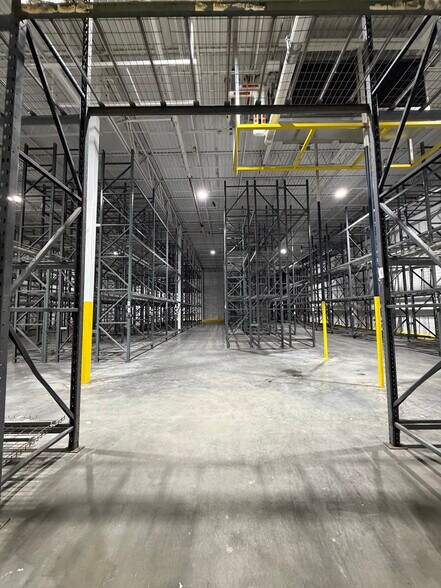 More Photos Of 6422 Harney Rd, Tampa Refrigeration Cold Storage For Lease
