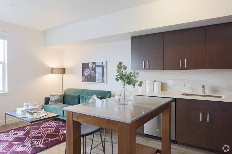 More Photos Of 1650 NW 23rd Ave, Portland Apartments For Lease