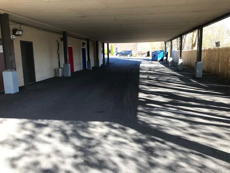 More Photos Of 1500 Central Ave, Colonie Office For Lease