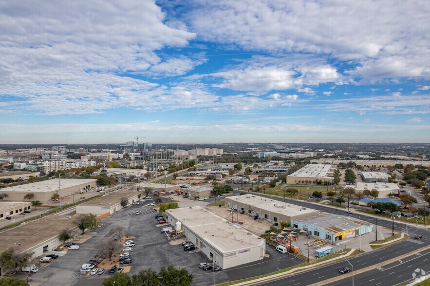 More Photos Of 2340 W Braker Ln, Austin Unknown For Lease