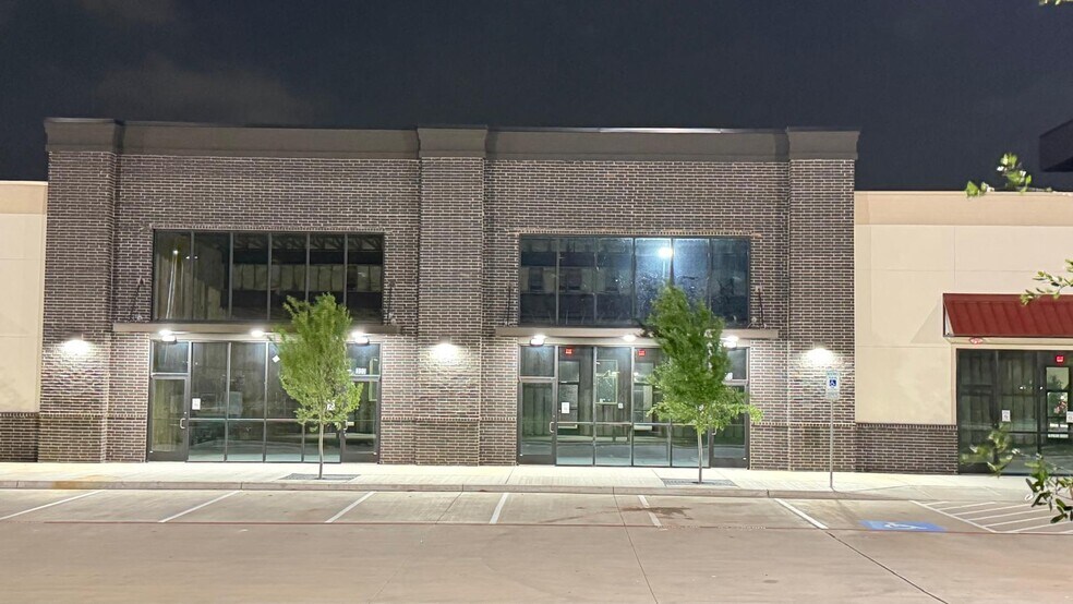 More Photos Of 10040 Coit Rd, Frisco Storefront Retail Office For Lease