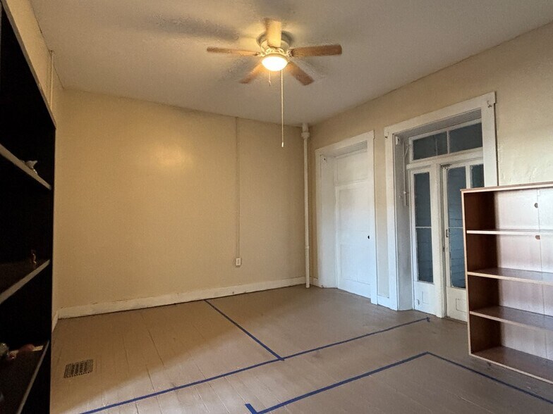 More Photos Of 122 N Market St, Waverly Storefront For Sale