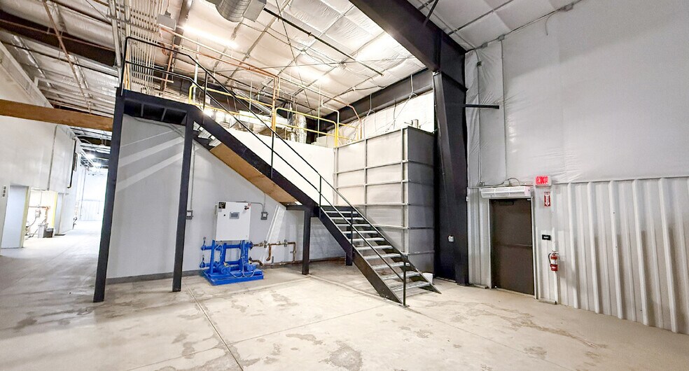 More Photos Of 1450 Enterprise Dr, Lemoore Warehouse For Sale