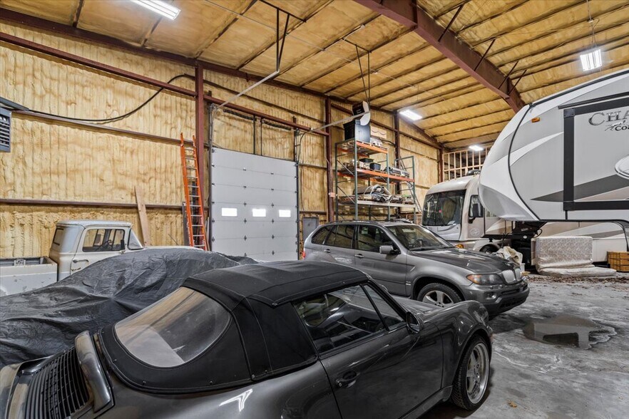 More Photos Of 0000 Orchard Lake, Pontiac Light Manufacturing For Lease