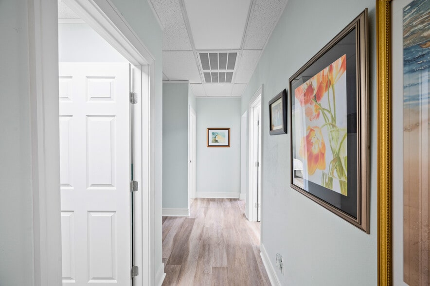 More Photos Of 5519 W Arcola Airport, Arcola Airplane Hangar For Sale