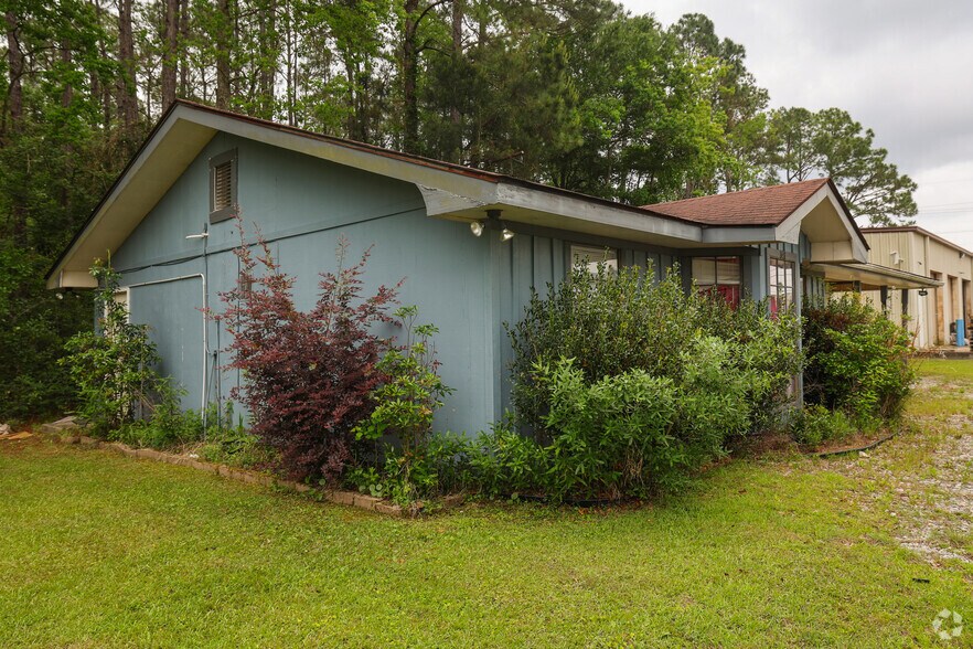 More Photos Of 140-148 Commercial Sq, Slidell Office For Lease