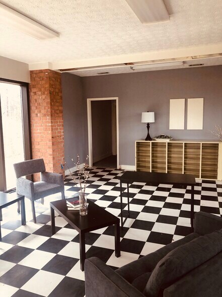 More Photos Of 25 Goss Dr, Hampton Medical For Sale