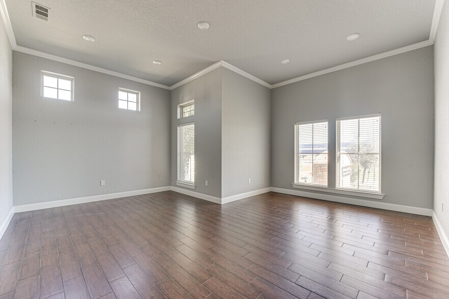 More Photos Of 1795 N 77 Hwy, Waxahachie Medical For Lease