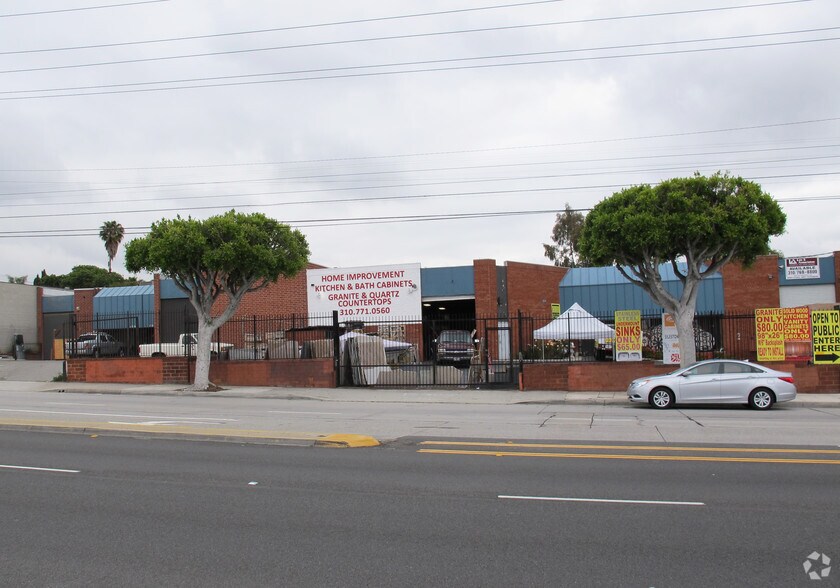 More Photos Of 12820 S Western Ave, Gardena Warehouse For Lease