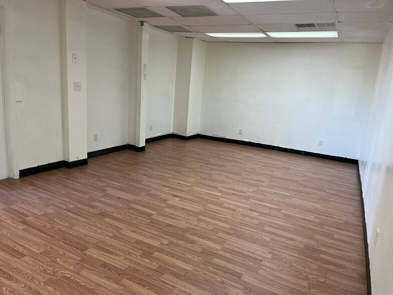 More Photos Of 1823 N Main St, Dayton Daycare Center For Sale