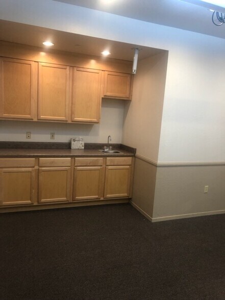 More Photos Of 4850 E Baseline Rd, Mesa Coworking Space