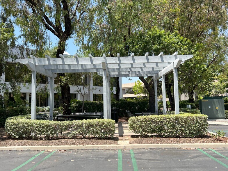More Photos Of 1401 Dove St, Newport Beach Office For Lease