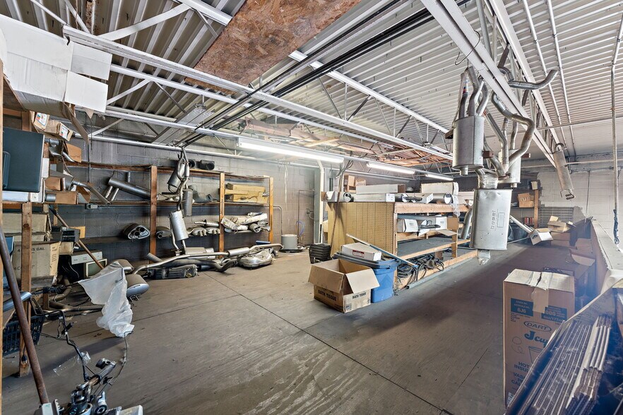 More Photos Of 5843 Us-6, Portage Auto Repair For Sale