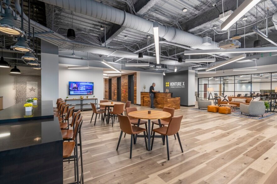 More Photos Of 2300 Wilson Blvd, Arlington Office For Lease