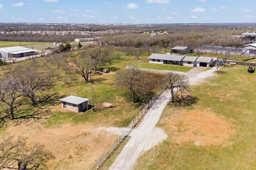 More Photos Of 1641 E Henderson St, Cleburne Land For Sale