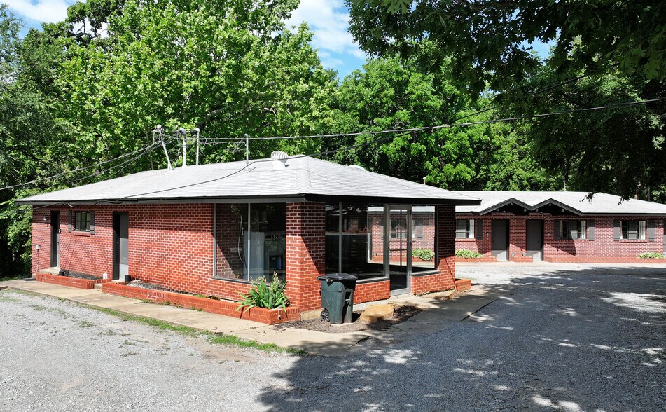 More Photos Of 33700 S 51 Hwy, Wagoner Hotel For Sale