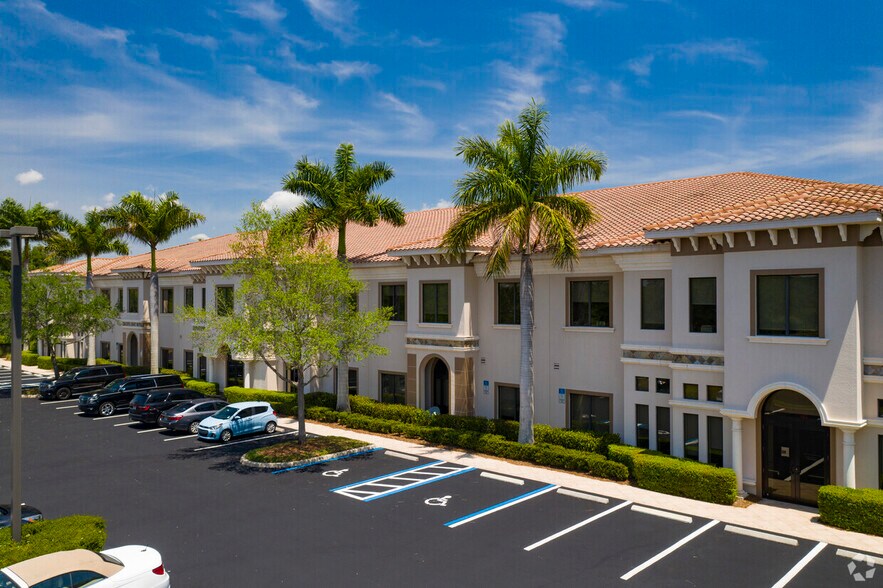 More Photos Of 12140 Carissa Commerce Ct, Fort Myers Office For Lease