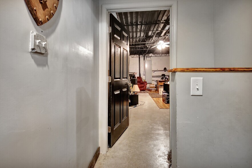 More Photos Of 7716 N Main St, Jonesboro Freestanding For Sale