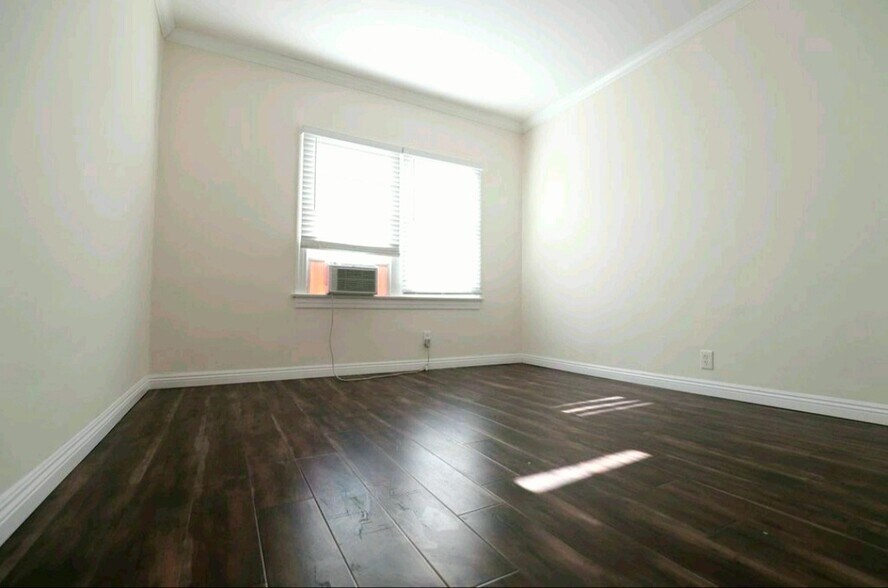 More Photos Of 4124-4126 1/2 Monroe St, Los Angeles Apartments For Sale