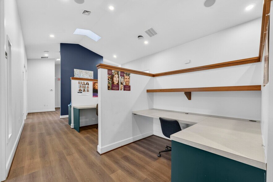 More Photos Of 10130-10134 Colvin Run Rd, Great Falls Medical For Lease