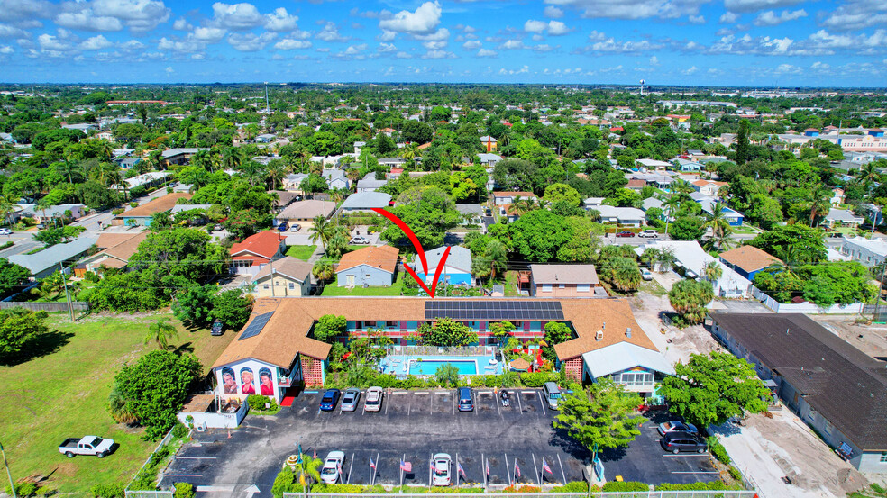 Primary Photo Of 901 S Federal Hwy, Lake Worth Hotel For Sale