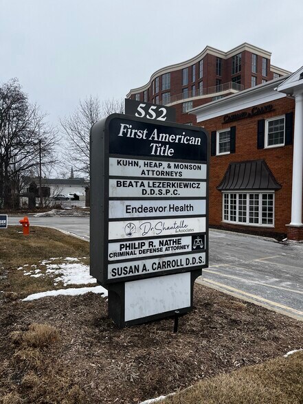 More Photos Of 552 S Washington St, Naperville Office For Lease