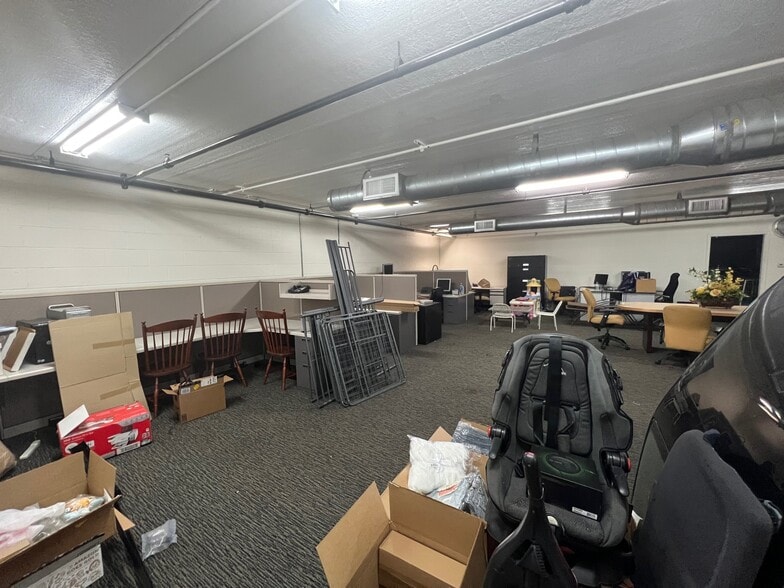 More Photos Of 910 E Whittier Blvd, La Habra Auto Dealership For Lease