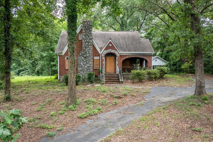 Primary Photo Of 6127 Roosevelt Hwy, Union City Office Residential For Sale