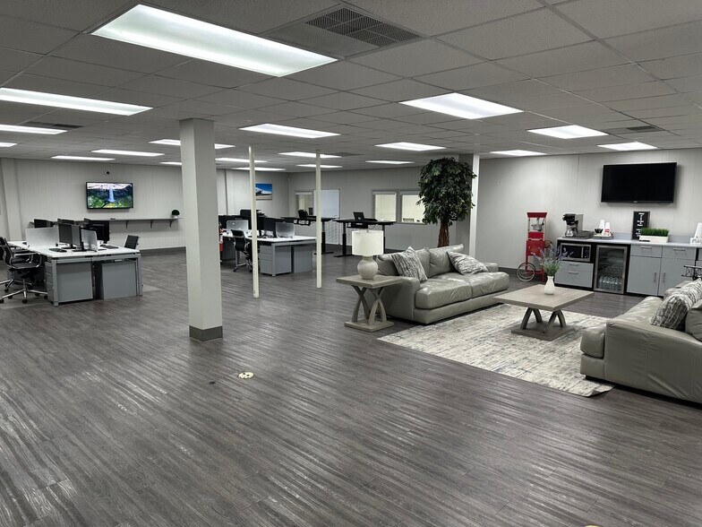 More Photos Of 9622 I 30, Little Rock Distribution For Sale