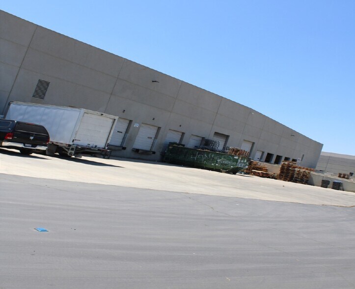 More Photos Of 22520 Temescal Canyon Rd, Corona Warehouse For Lease