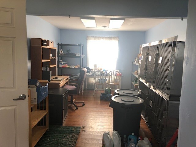 More Photos Of 1468 W Corbett Ave, Swansboro Office For Sale