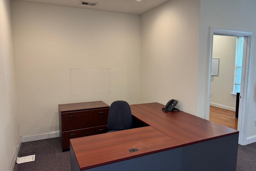 More Photos Of 2039 Hollins Ferry Rd, Baltimore Manufacturing For Lease