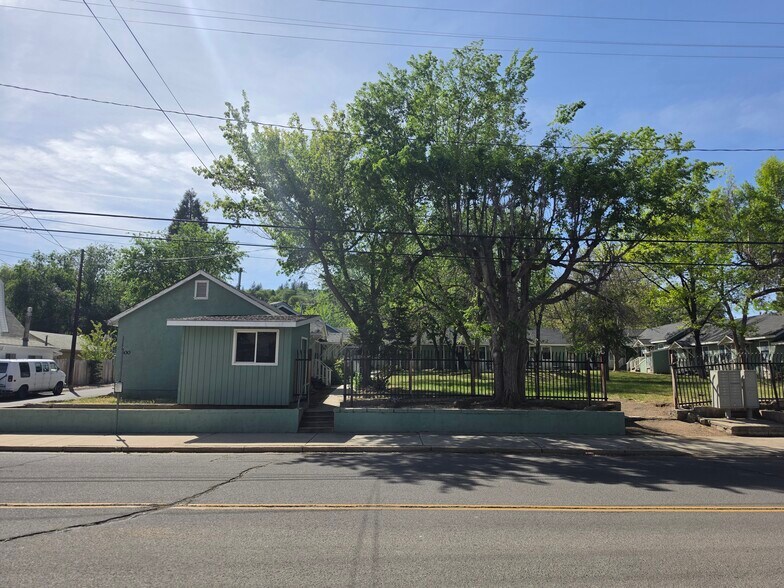More Photos Of 400 N Roop St, Susanville Apartments For Sale