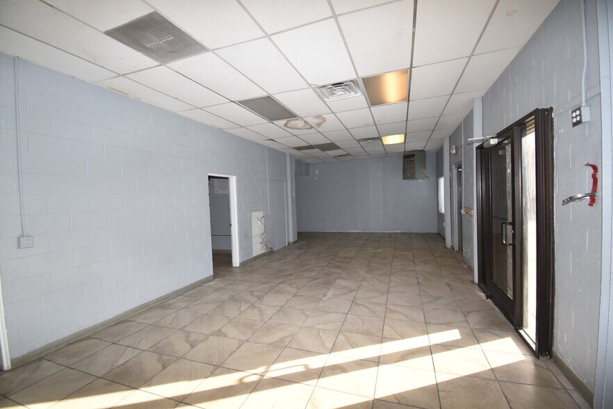 More Photos Of 410 Santa Fe St, El Paso Freestanding For Lease