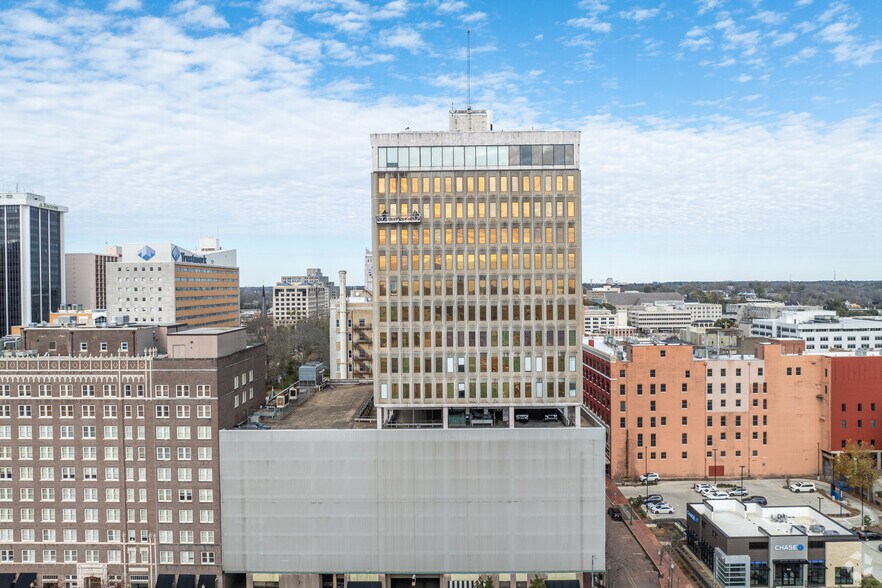 More Photos Of 125 S Congress St, Jackson Office For Lease