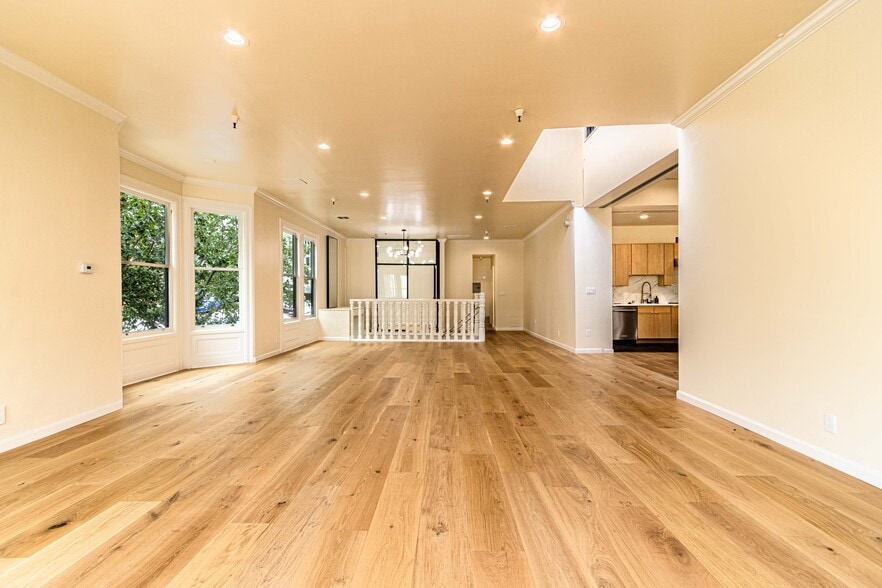 More Photos Of 1234 Grant Ave, San Francisco Restaurant For Lease