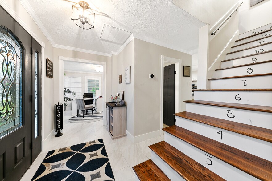 More Photos Of 10419 W Hidden Lake Ln, Richmond Religious Facility For Sale