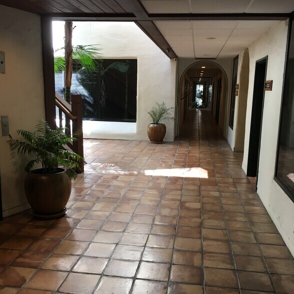 More Photos Of 30423 Canwood St, Agoura Hills Office For Sale