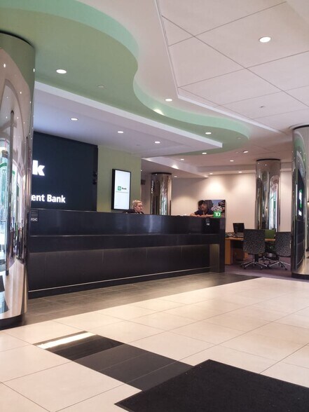 More Photos Of 235 Greenwich Ave, Greenwich Office For Lease