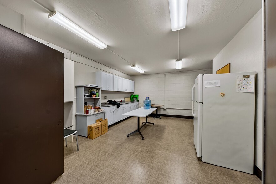 More Photos Of 209 N Pacific Hwy, Talent General Retail For Sale