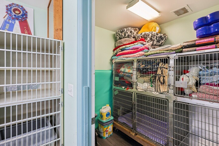 More Photos Of 170 S Hope Chapel Rd, Jackson Specialty For Sale