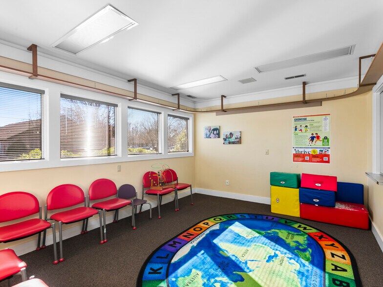 More Photos Of 157 Medical Park Dr, Brevard Medical For Lease